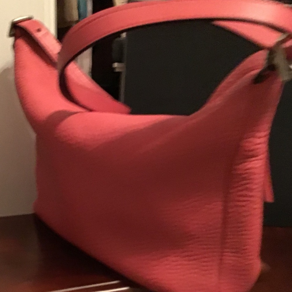 Handbag - Picture 2 of 3